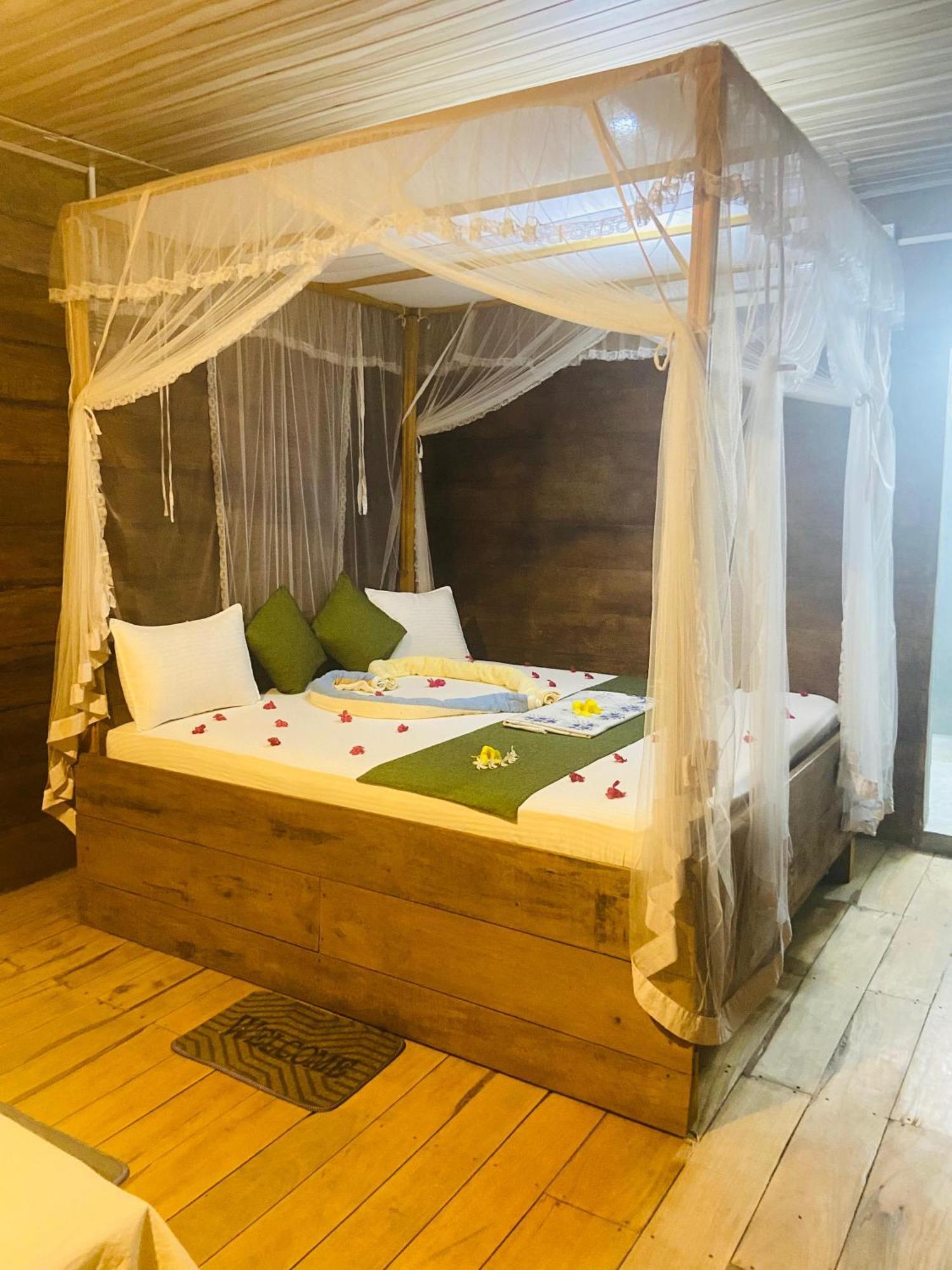 טיסמהרמה Coconut Island Yala Safari Place מראה חיצוני תמונה